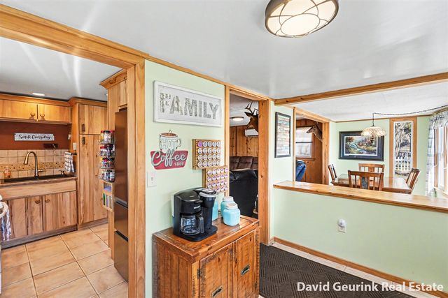 7566 Main Street, Newaygo, MI 49337