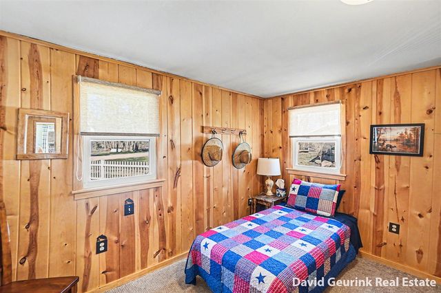 7566 Main Street, Newaygo, MI 49337