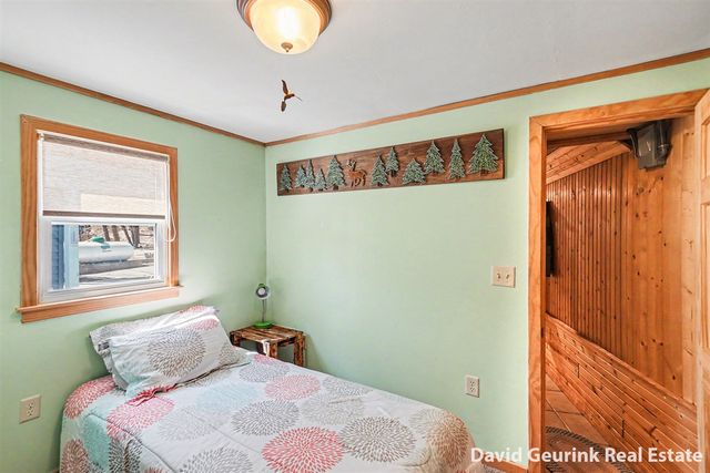 7566 Main Street, Newaygo, MI 49337