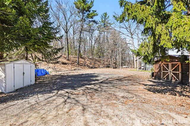 7566 Main Street, Newaygo, MI 49337