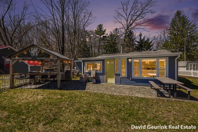 7566 Main Street, Newaygo, MI 49337
