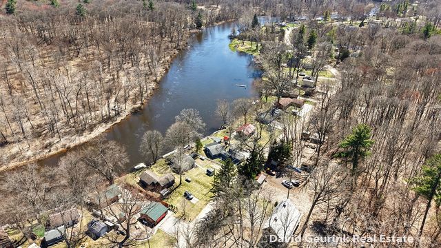 7566 Main Street, Newaygo, MI 49337