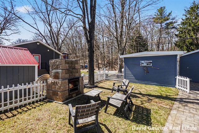7566 Main Street, Newaygo, MI 49337