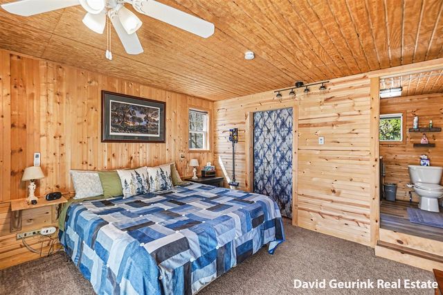 7566 Main Street, Newaygo, MI 49337