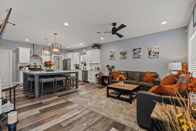 923 N Lawrence Street, South Bend, IN 46617