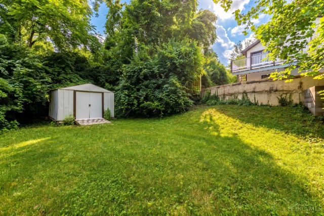 9699 Humphrey Road, Cincinnati, OH 45242