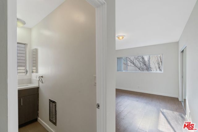 1301 S Saltair Avenue 3, Los Angeles, CA 90025