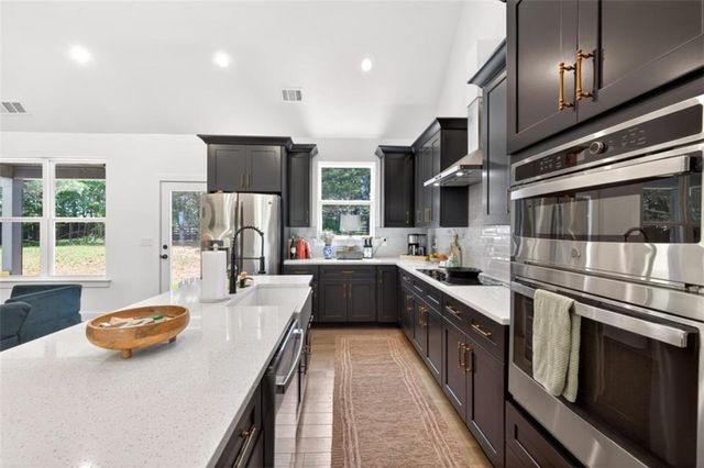 61 Caden Lane, Athens, GA 30607