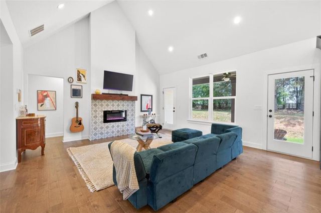 61 Caden Lane, Athens, GA 30607