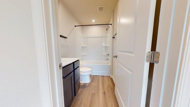 2005 Westchester Dr, Nashville, TN 37207