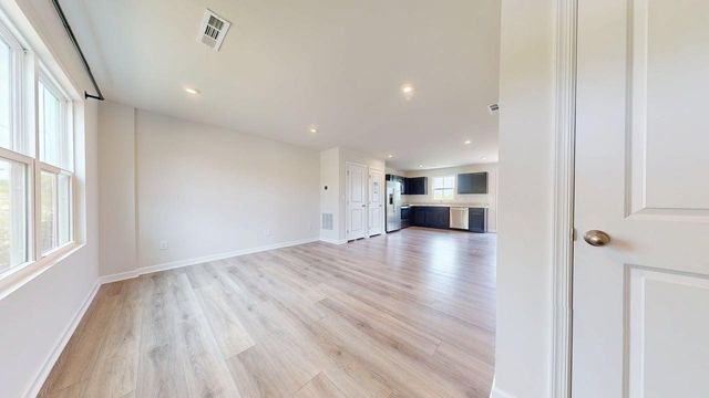 2005 Westchester Dr, Nashville, TN 37207