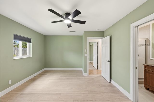 2811 NE 16th Street, Pompano Beach, FL 33062