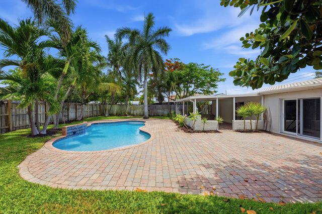 2811 NE 16th Street, Pompano Beach, FL 33062
