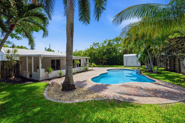 2811 NE 16th Street, Pompano Beach, FL 33062