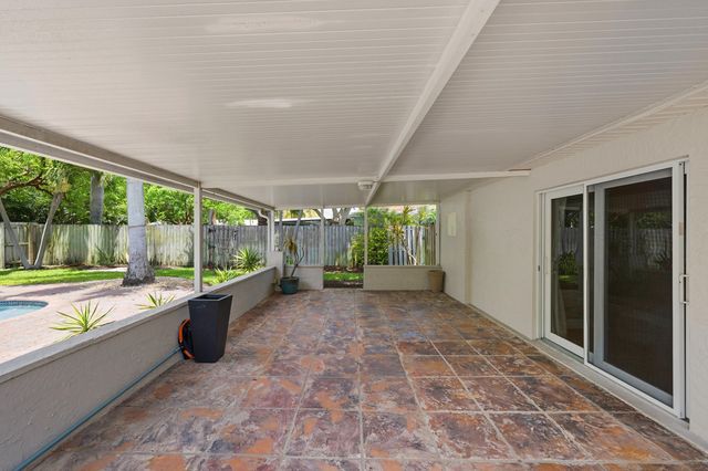 2811 NE 16th Street, Pompano Beach, FL 33062