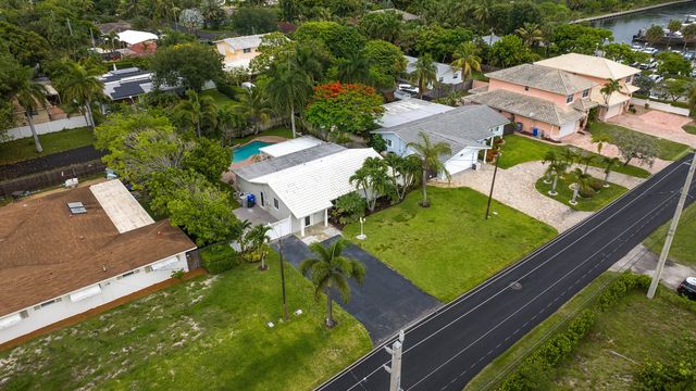 2811 NE 16th Street, Pompano Beach, FL 33062