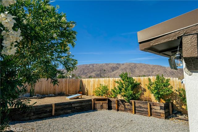 74885 Serrano Dr, 29 Palms, CA 92277