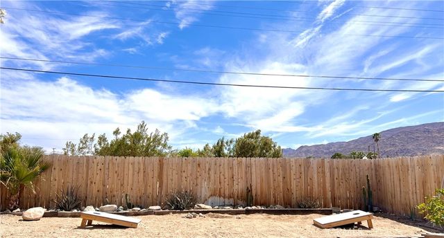 74885 Serrano Dr, 29 Palms, CA 92277