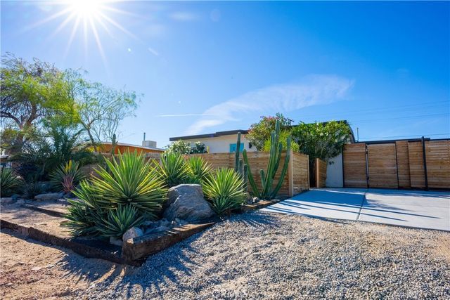 74885 Serrano Dr, 29 Palms, CA 92277