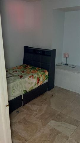 750 NE HAMPTON DRIVE, Palm Bay, FL 32905