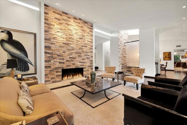 1605 Ridgemore Drive, Palm Springs, CA 92264