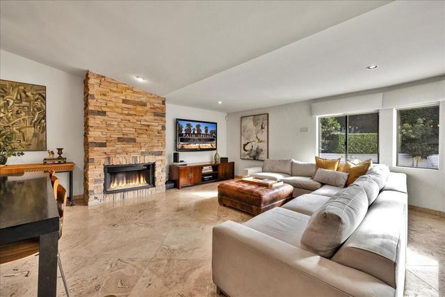 1605 Ridgemore Drive, Palm Springs, CA 92264