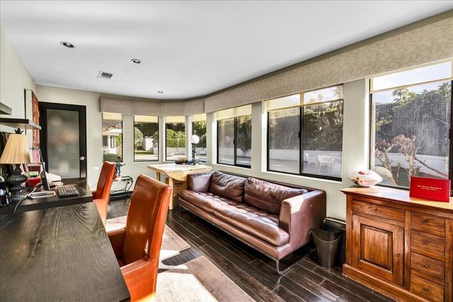 1605 Ridgemore Drive, Palm Springs, CA 92264