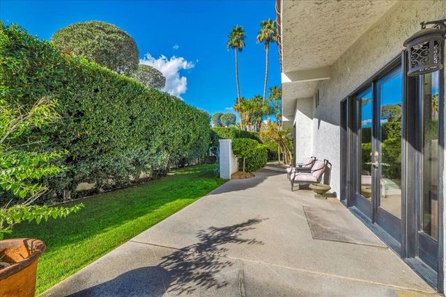 1605 Ridgemore Drive, Palm Springs, CA 92264
