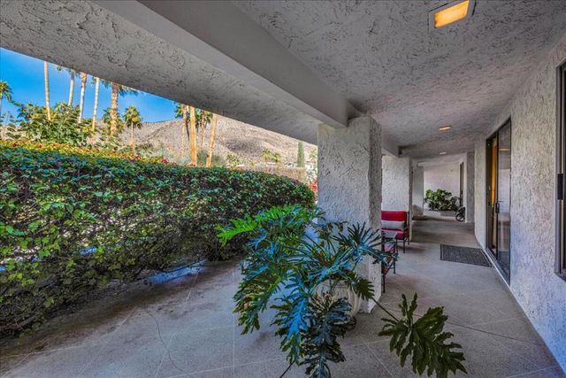 1605 Ridgemore Drive, Palm Springs, CA 92264
