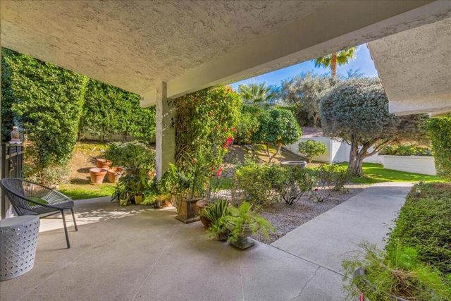 1605 Ridgemore Drive, Palm Springs, CA 92264