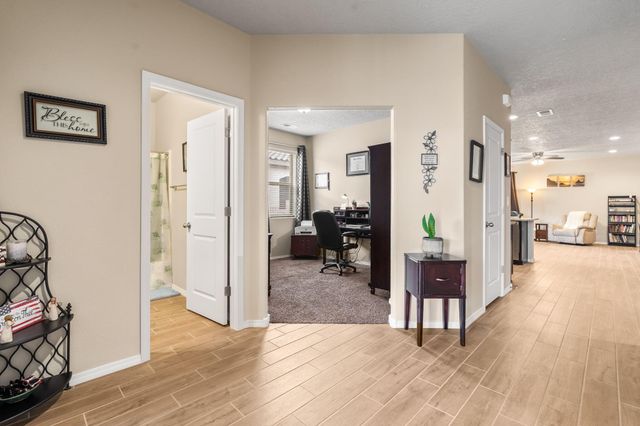4223 Summit Park Road NE, Rio Rancho, NM 87144