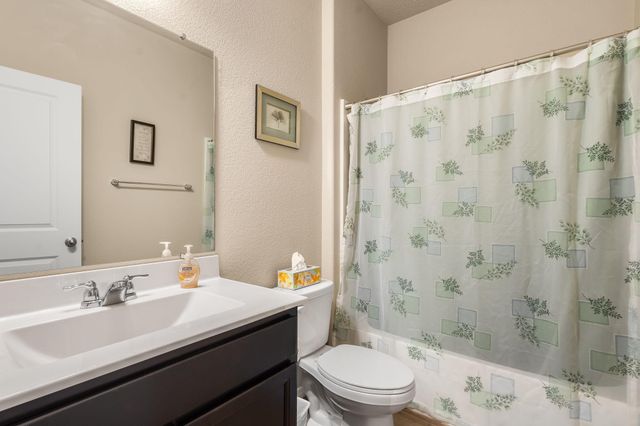 4223 Summit Park Road NE, Rio Rancho, NM 87144