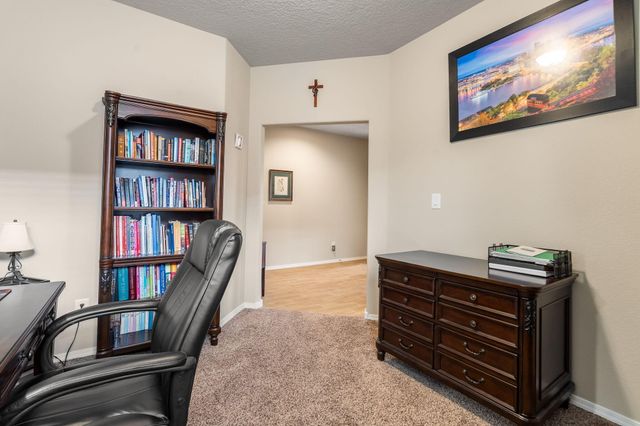 4223 Summit Park Road NE, Rio Rancho, NM 87144