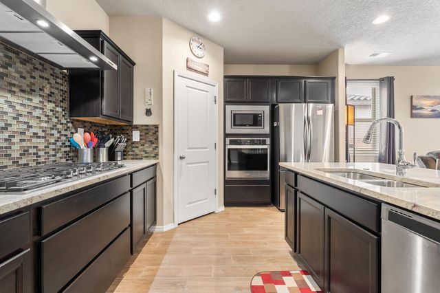 4223 Summit Park Road NE, Rio Rancho, NM 87144