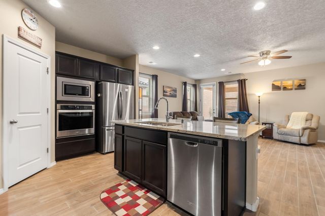 4223 Summit Park Road NE, Rio Rancho, NM 87144