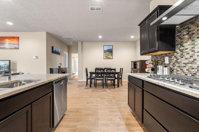 4223 Summit Park Road NE, Rio Rancho, NM 87144