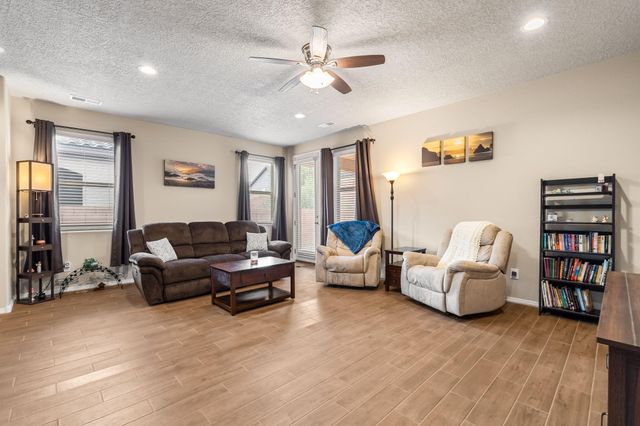 4223 Summit Park Road NE, Rio Rancho, NM 87144
