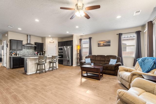 4223 Summit Park Road NE, Rio Rancho, NM 87144