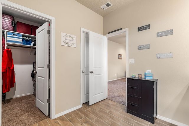 4223 Summit Park Road NE, Rio Rancho, NM 87144