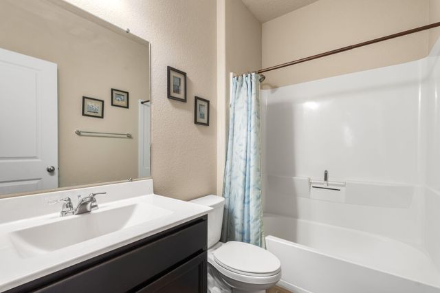 4223 Summit Park Road NE, Rio Rancho, NM 87144