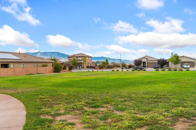 4223 Summit Park Road NE, Rio Rancho, NM 87144