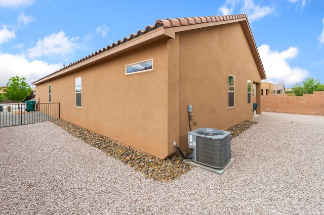 4223 Summit Park Road NE, Rio Rancho, NM 87144
