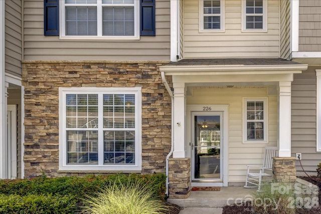226 Dawn Mist Lane, Fort Mill, SC 29708