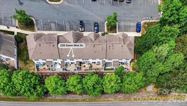 226 Dawn Mist Lane, Fort Mill, SC 29708
