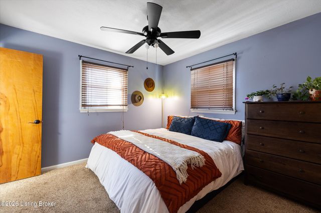 3314 Startan Ct, Louisville, KY 40220