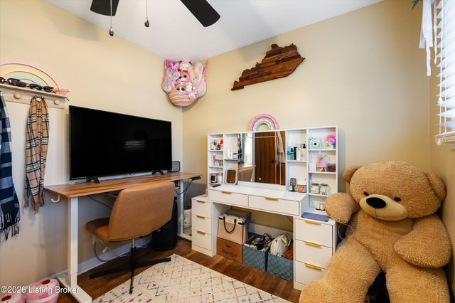 3314 Startan Ct, Louisville, KY 40220