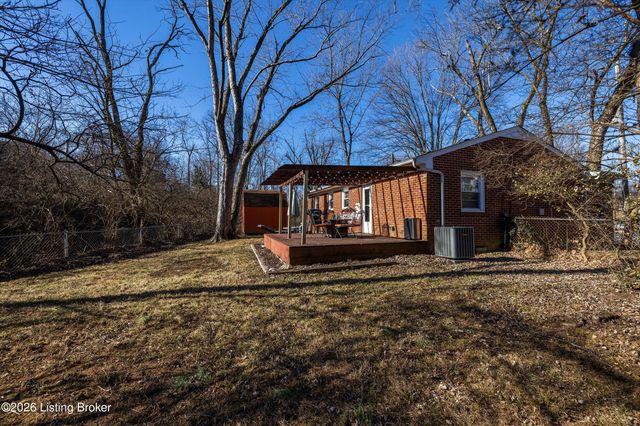 3314 Startan Ct, Louisville, KY 40220