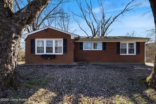 3314 Startan Ct, Louisville, KY 40220