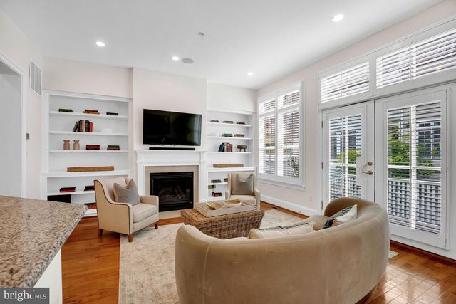 1822 CARPENTER RD, Alexandria, VA 22314