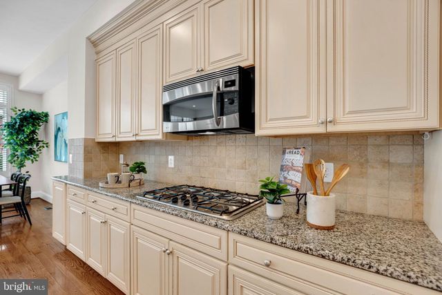 1822 CARPENTER RD, Alexandria, VA 22314